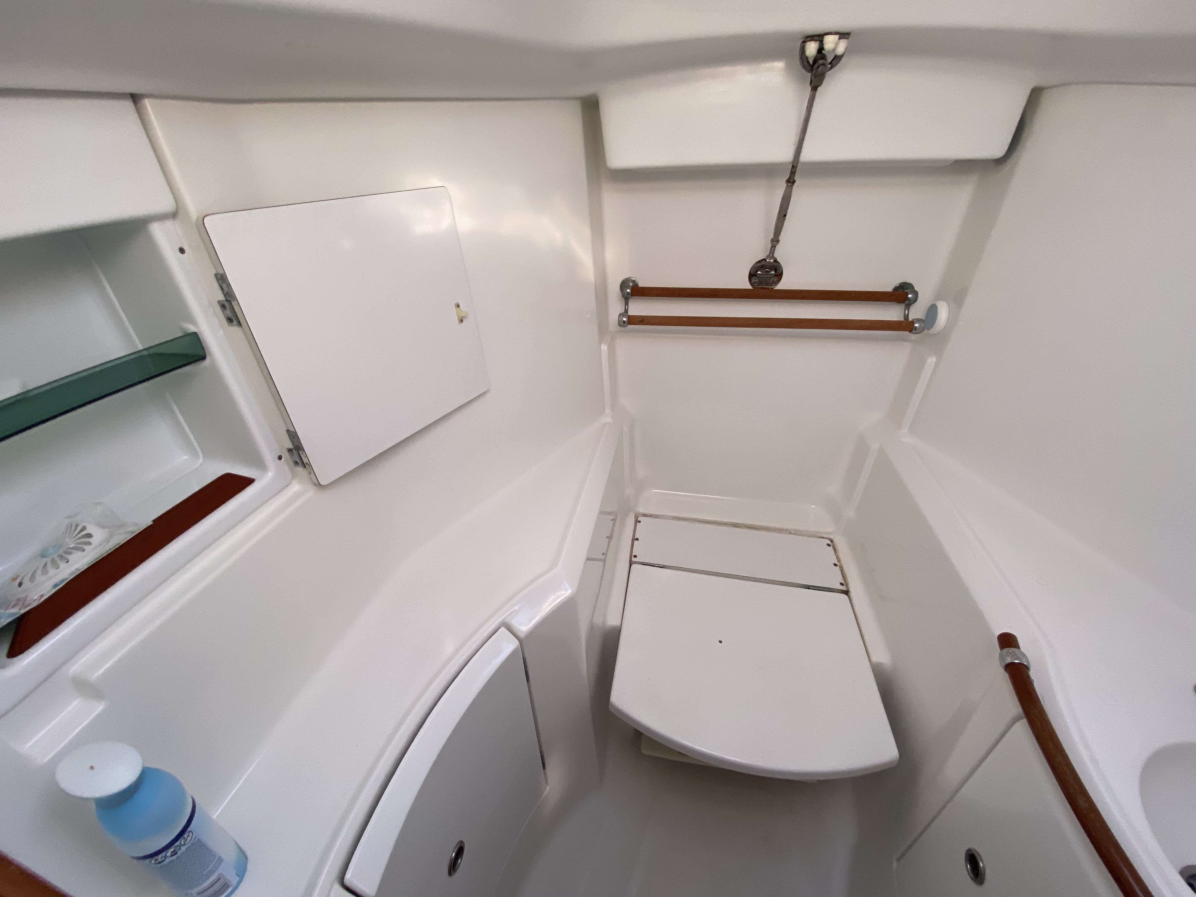 slider 10 Beneteau Oceanis 411 Celebration Performance